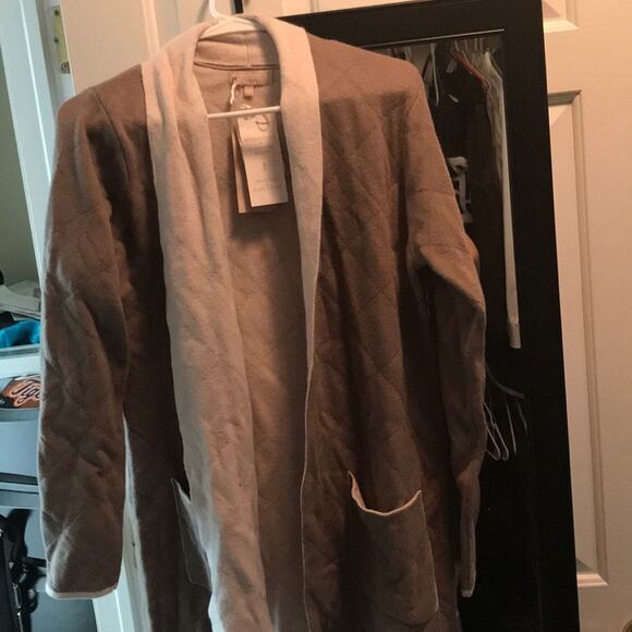 Italian Cashmere and wool sweater with pockets NWT - Picture 1 of 5